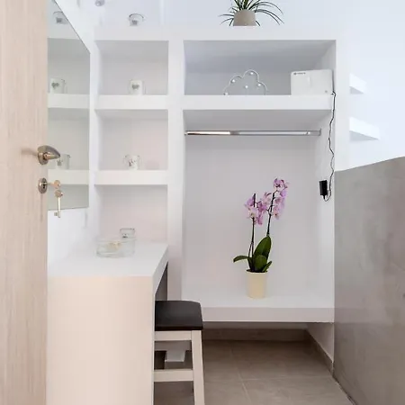Nyaraló In Heart House - Naousa, Paros