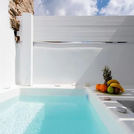 In Heart House - Naousa, Paros ナウサ