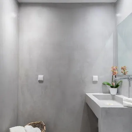 In Heart House - Naousa, Paros * ナウサ