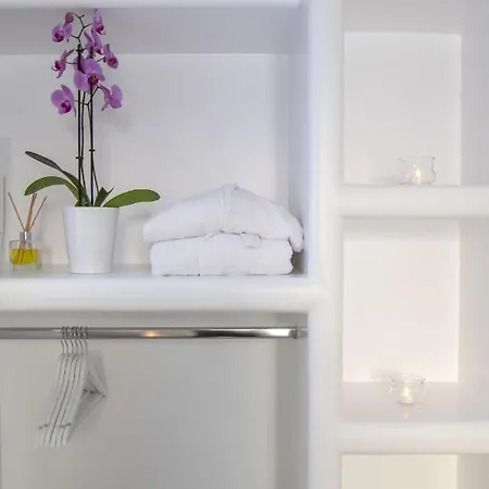 In Heart House - Naousa, Paros * Νάουσα
