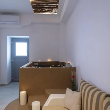 In Heart House - Naousa, Paros בית נופש *