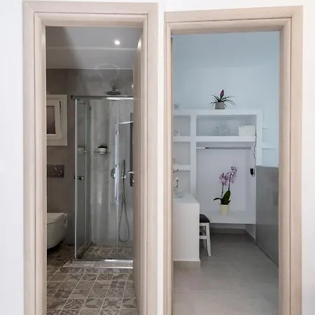 In Heart House - Naousa, Paros Νάουσα