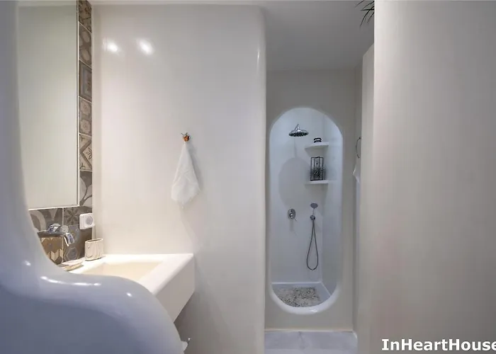 In Heart House - Naousa, Paros * Náusza