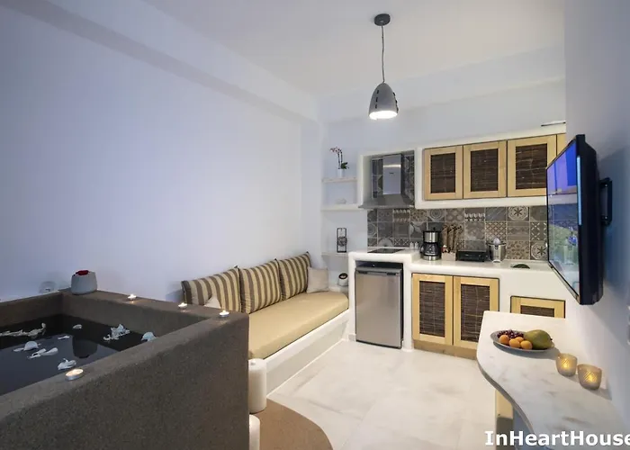 In Heart House - Naousa, Paros *